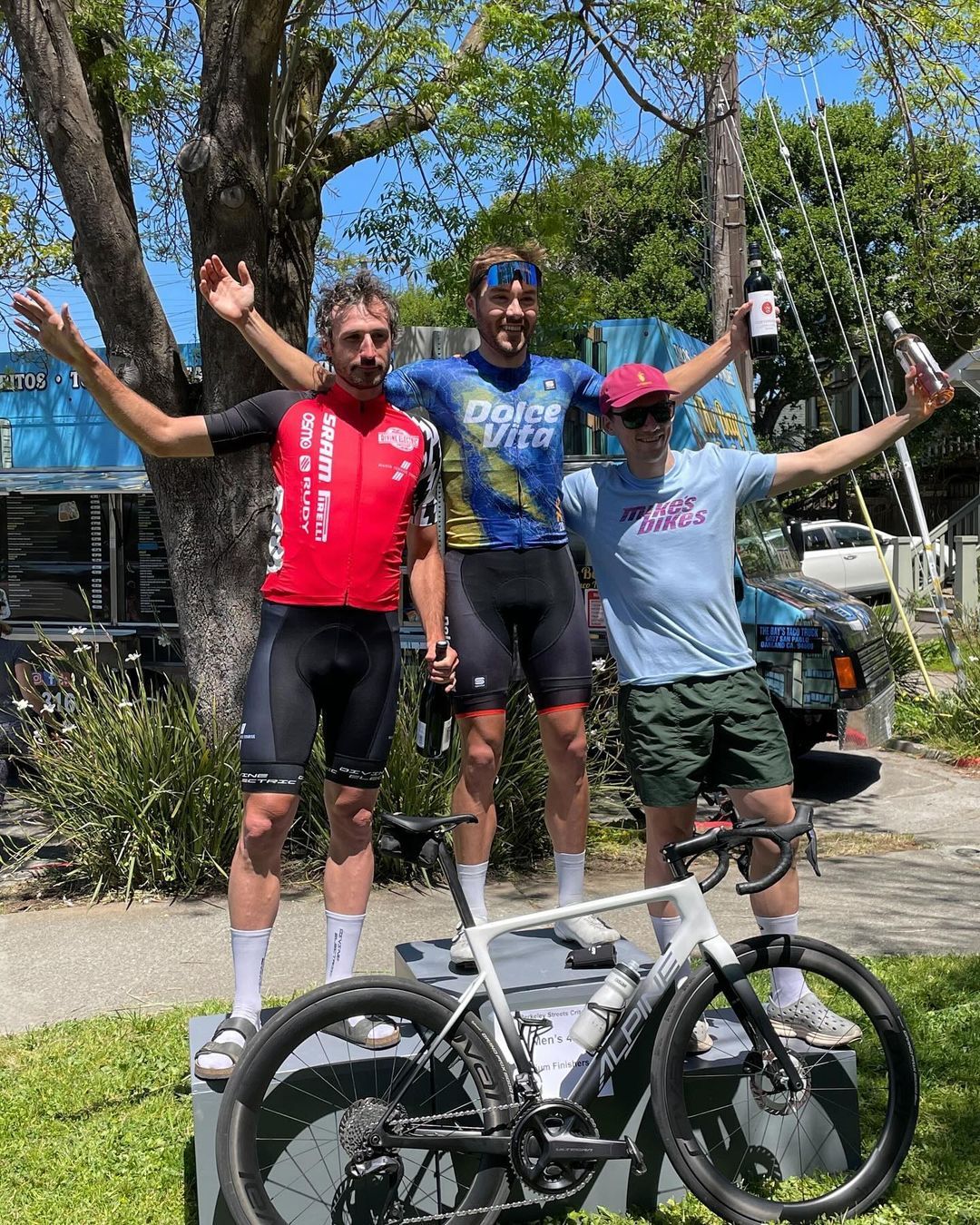 Wrapping up an awesome weekend put on by @berkeleybike at the #berkeleyomnium! The big winner for the weekend was @jacobeyj , taking 🥉in the #berkelyhillsroadrace, 🥇in the #berkeleystreetscriterium, and 🥇in the Omnium in the Elite 4 category! DVC walked away with another 🥇over the weekend in the 35+ 3/4 field with @pier_diprima taking top honors in the criterium. A new “Italian Stallion” in the making? 🤣 Also in the 35+ 3/4 field, the inaugural member of the DVC Colombian contingent @germanandresz wrapped up 🥉 in the Omnium after placing 7th in both the road race and criterium. Consistency pays off! Finally, the man, the myth, the master of data privacy - Gabe P. taking a well deserved 🥈in the 35+ 123 field after towing a 3 man break for the bulk of the race! Amazing job everyone! On to the next weekend!

@sportful @sfitalianathleticclub @equatorcoffees @poggio_labs @achieveptc @tripsforkidsmarin @sage.realestategroup @marinservicecourse @jkbrkb  #onewealthadvisors