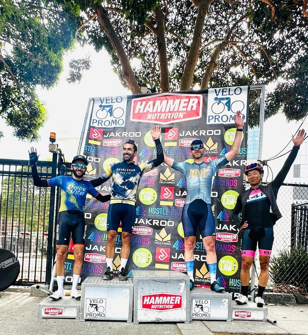 [ Oakland Grand Prix ]

Great teamwork and a great podium finish @germanandresz 
•
•
•
•
@sportful @sfitalianathleticclub @equatorcoffees @poggio_labs @achieveptc @tripsforkidsmarin @sage.realestategroup @marinservicecourse @jkbrkb  #onewealthadvisors #dolcevitacycling #racingteam