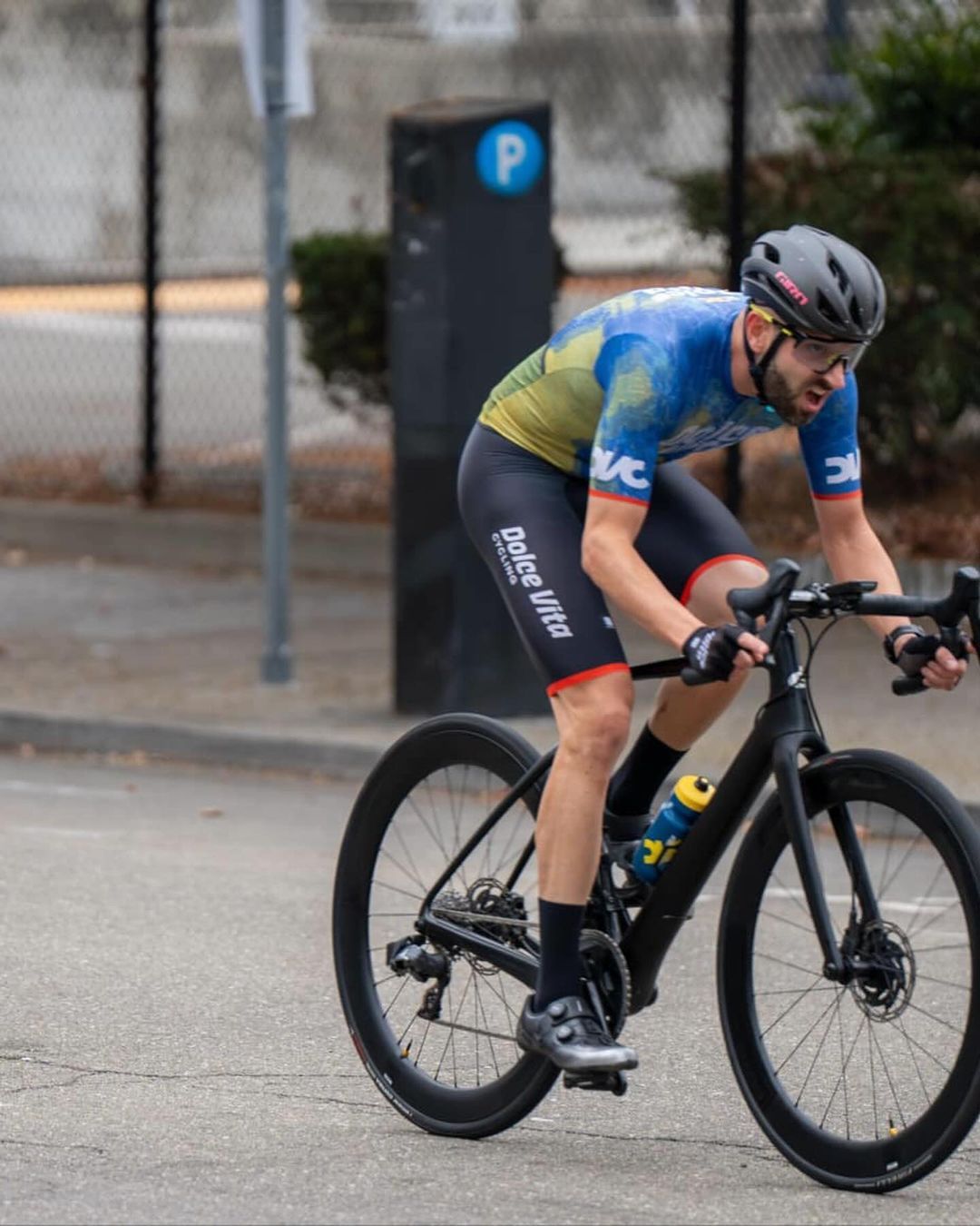 [ Oakland Gran Prix 2024 ]

With great team effort another podium finish was achieved this weekend and a upgrade to CAT 3.  Big congrats to 
@pier_diprima 🔥🔥🔥🔥
•
•
•
@sportful @sfitalianathleticclub @equatorcoffees @poggio_labs @achieveptc @tripsforkidsmarin @sage.realestategroup @marinservicecourse @jkbrkb  #onewealthadvisors #dolcevitacycling #racingteam

Photo credit:  @erod.photos