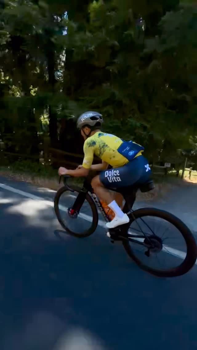 Flying high with our sponsor @strommcycles !!🚀
🚨Ringo is going to be a problem with that spaceship🚴
📷 @freeframed
#bayareacycling #critracing #cycling #sanfrancisco