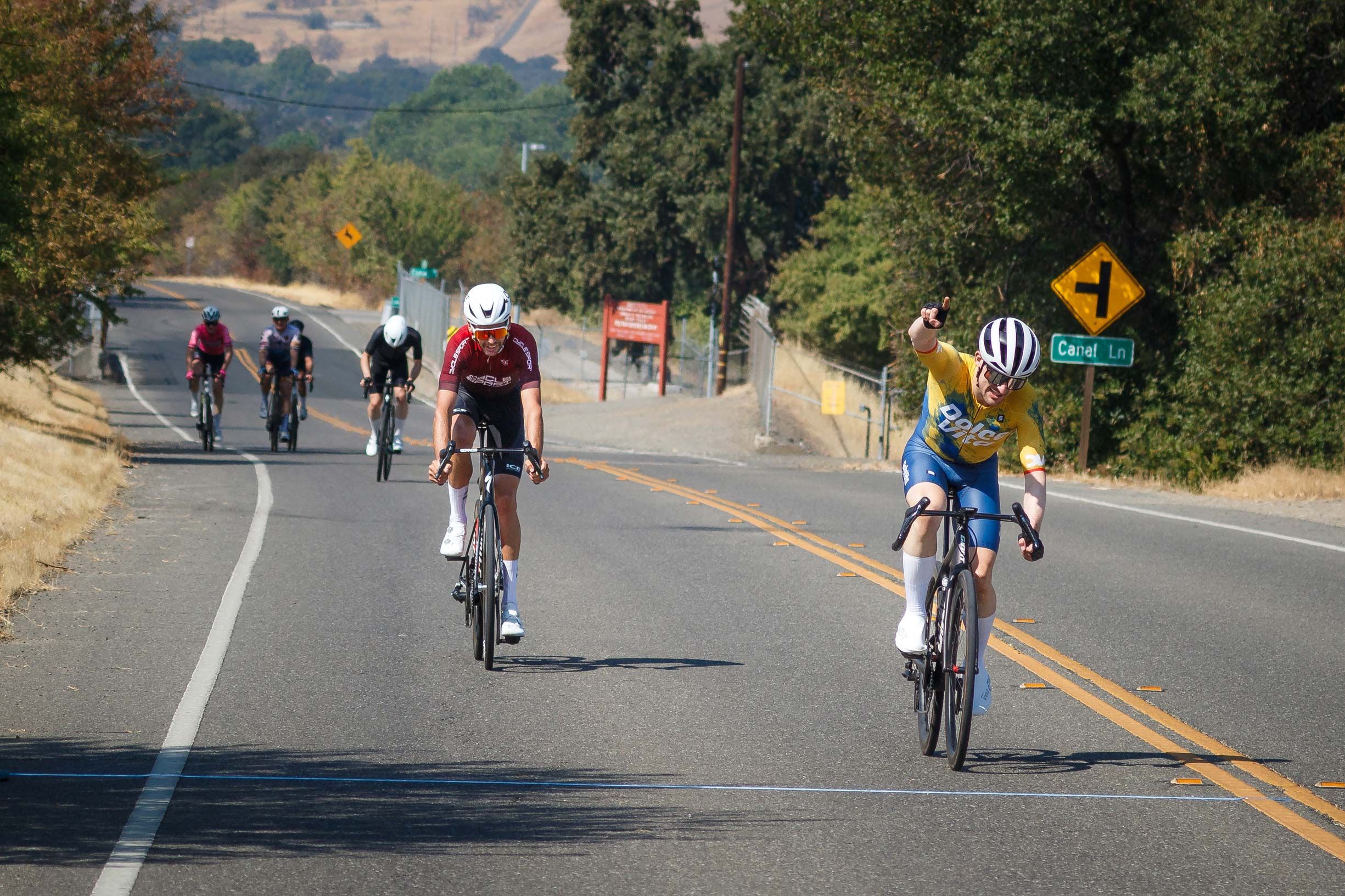 Mike DeFeo winning the 2025 35+ 3/4 Winters RR 📷 Greg Beliera Photography